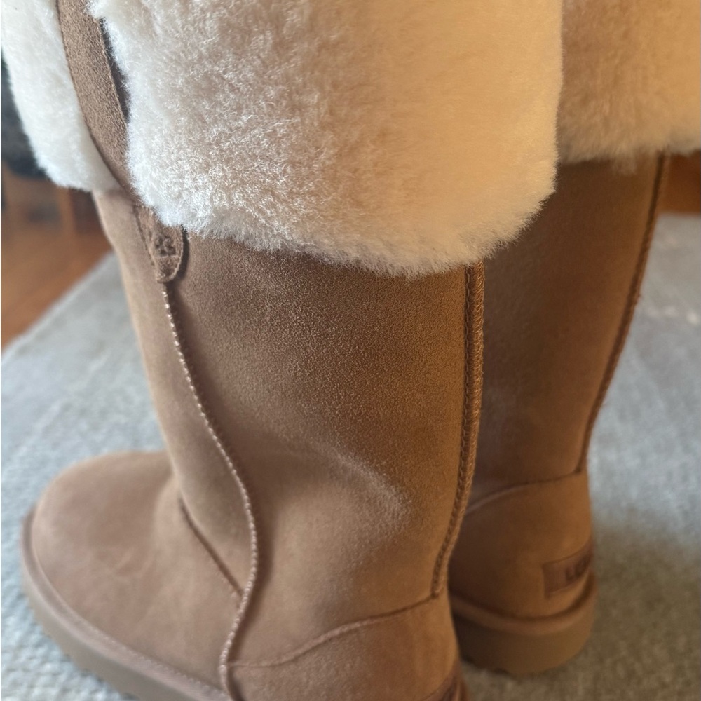 NEW UGG Suhenny Tall Boots (7) - Picture 5 of 9
